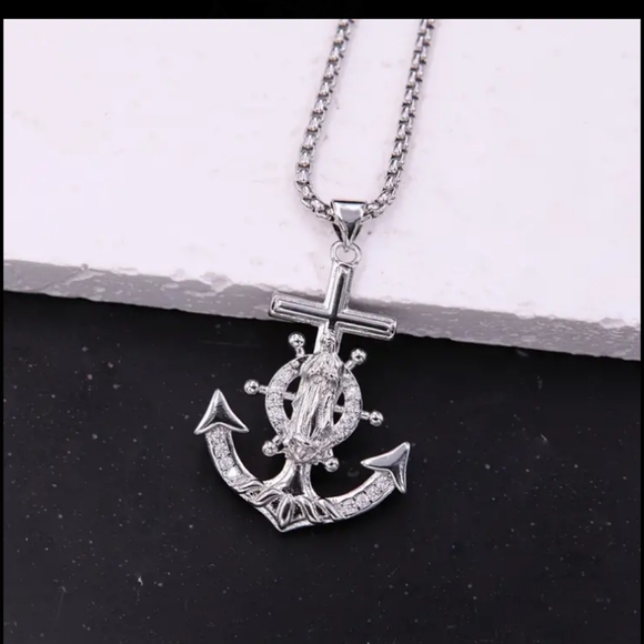 GOLD OR SILVER ANCHOR NECKLACE - Picture 3 of 9